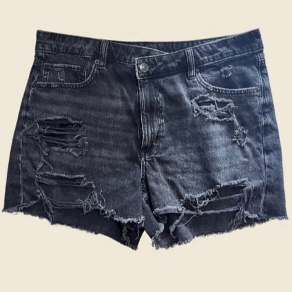 AMERICAN EAGLE Ripped Distressed Mom Shorts Size 12